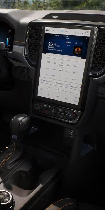 Vì sao nên chọn xe bán tải Ford Ranger?